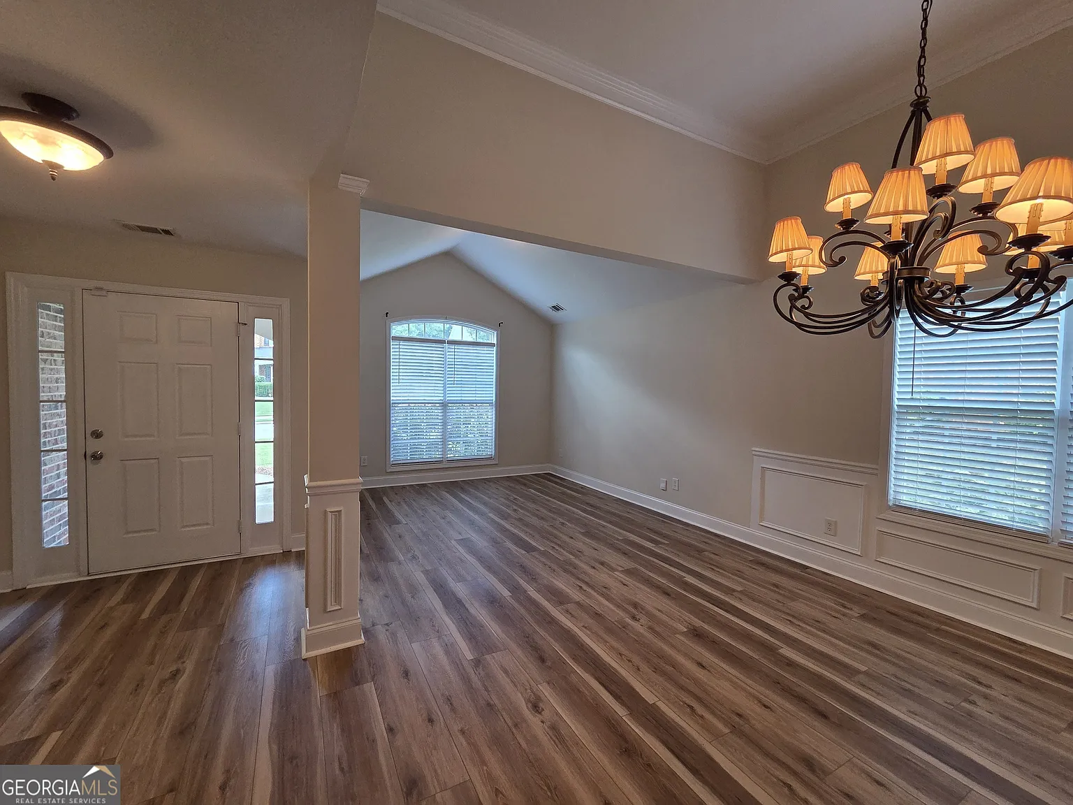 4 bed, 2.0 bath, $2,595 — Photo 3