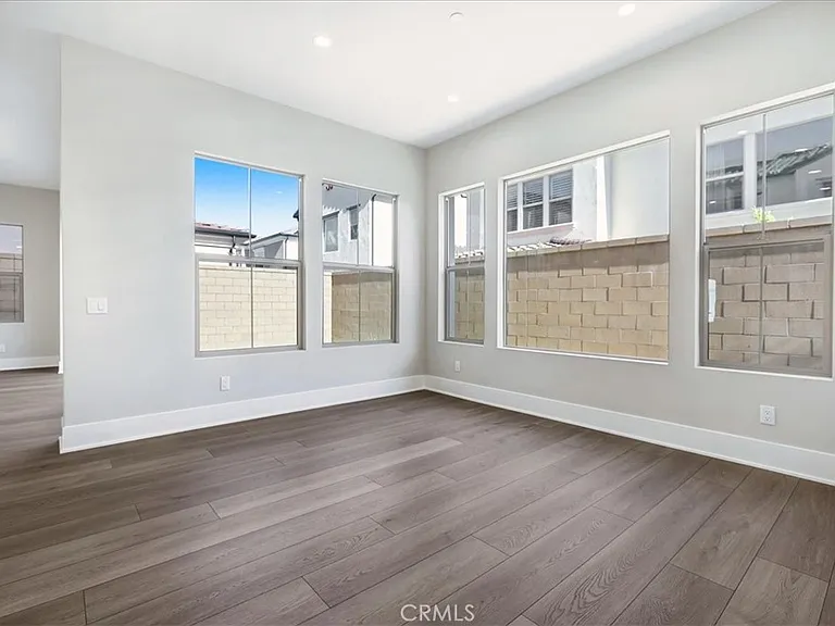 212 Mistwater — Photo 14