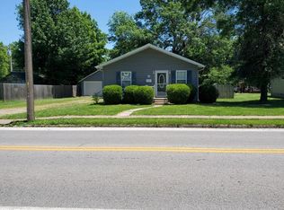 1003 9th St, Monett, MO 65708