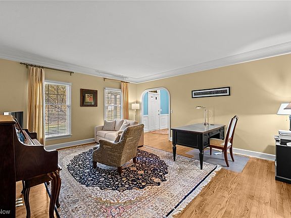 4th image of 105 Fox Trace Ln