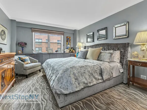 1175 York Avenue image 9 of 19