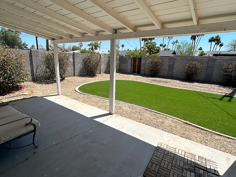 4707 N 75th Way — Photo 11