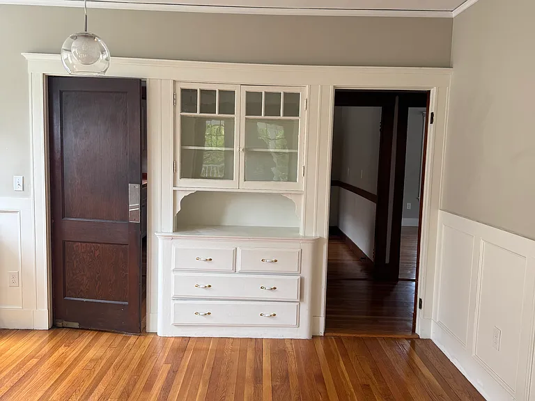 22 Allen St #2 — Photo 9