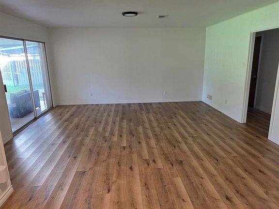 4th image of 9654 Meadowland Dr