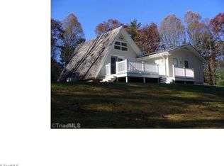 911 Autumnview Rd, Fancy Gap, VA 24328