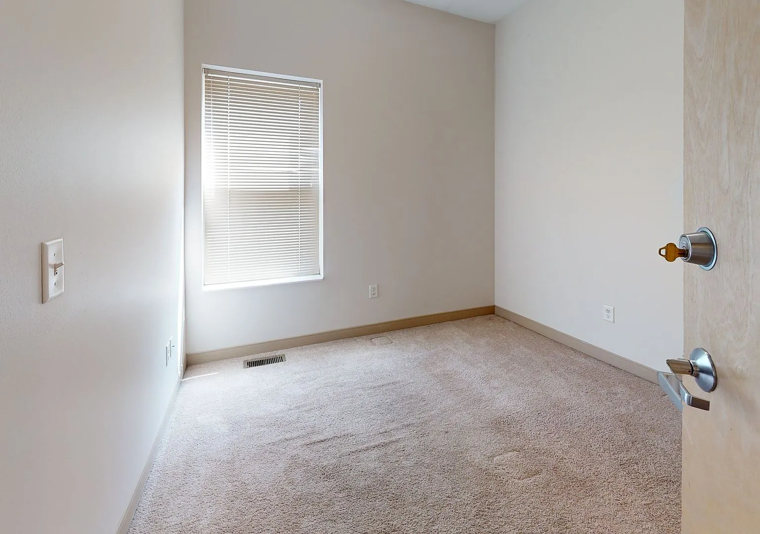 Cluster: 1011 & 1015 4th St SE — Photo 4