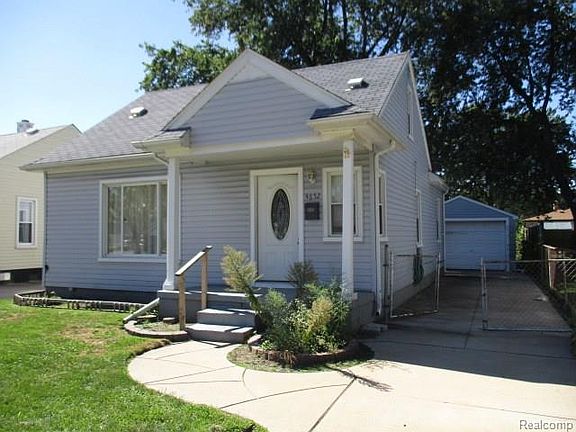2nd image of 4652 Campbell St