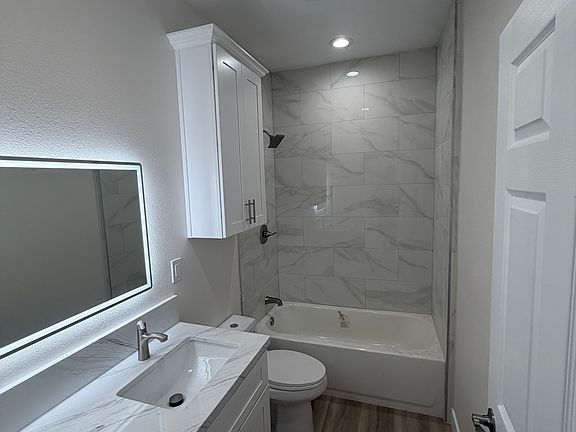 2nd image of 304 S Fonda St #B
