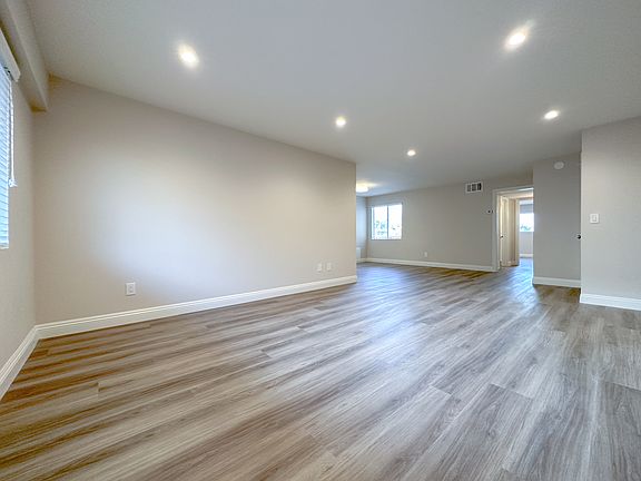 5th image of 1122 N Stoneman Ave #718-210