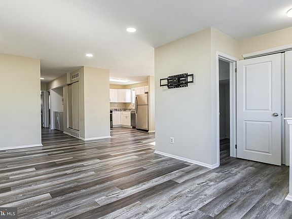 4th image of 9463 Ashton Rd