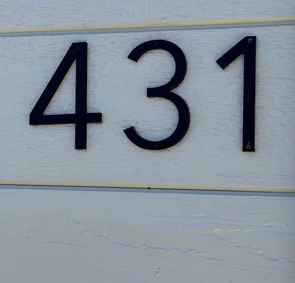 431 Baron Ct — Photo 2