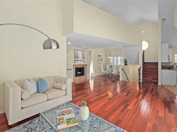 221 Violet Ave Unit A, Monrovia, CA 91016