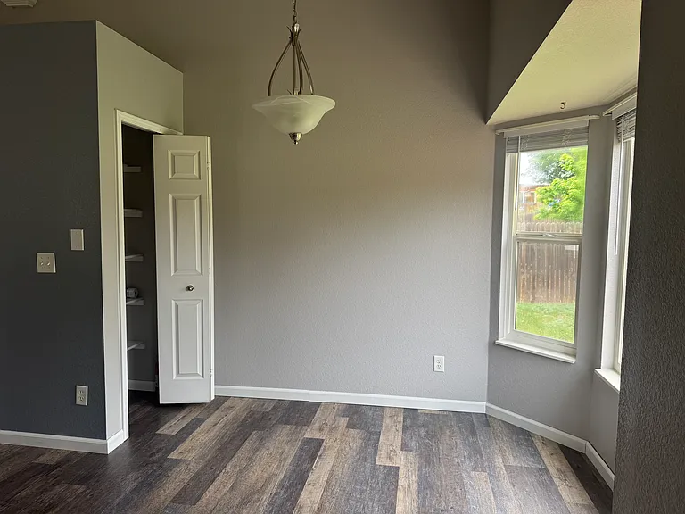 4723 Brant Rd — Photo 6