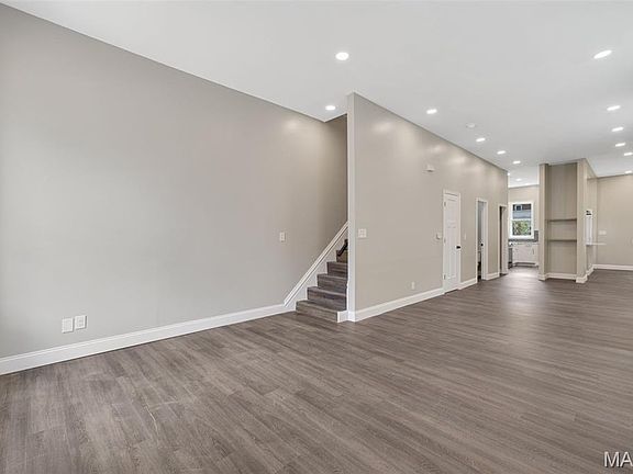 5th image of 3616 Iowa Ave