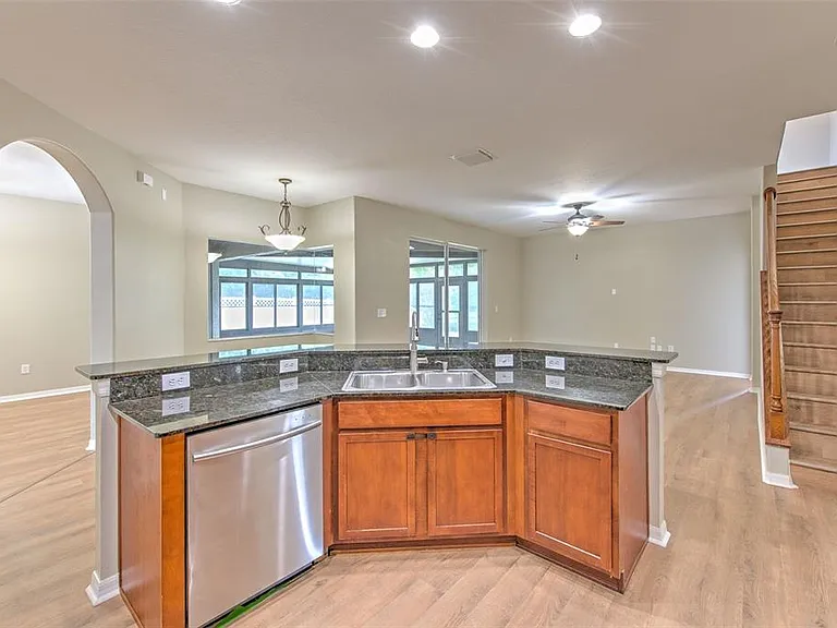 4752 Patagonia Pl — Photo 36