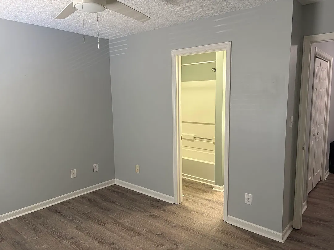 123 Old Cooper Sq — Photo 4