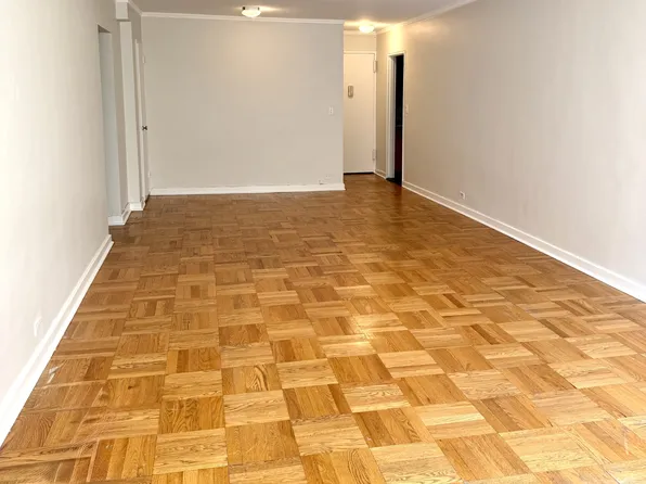 411 East 53rd Street image 3 of 4