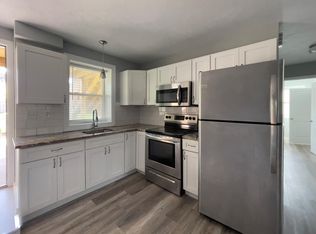 12 1/2 Maple St APT 2, Taunton, MA 02780