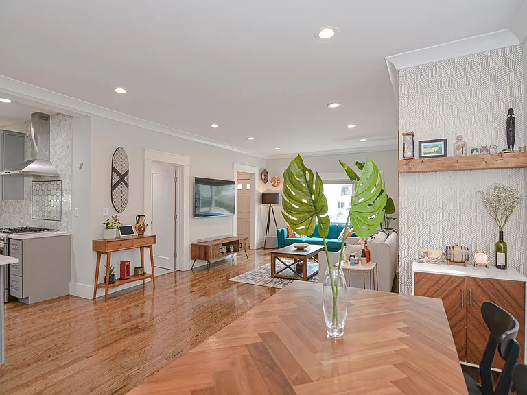 10 Grant St #1 — Photo 18