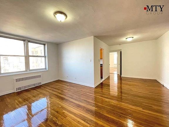 2nd image of 5505 Woodside Ave APT 518