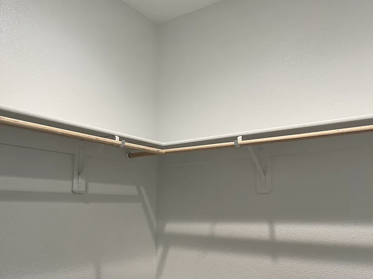 Large Walk-in-closet