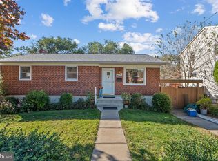 4616 Creek Shore Dr, Rockville, MD 20852