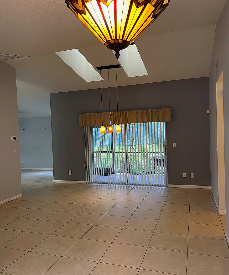 3 bed, 1690 sqft, $3,300 — Photo 4