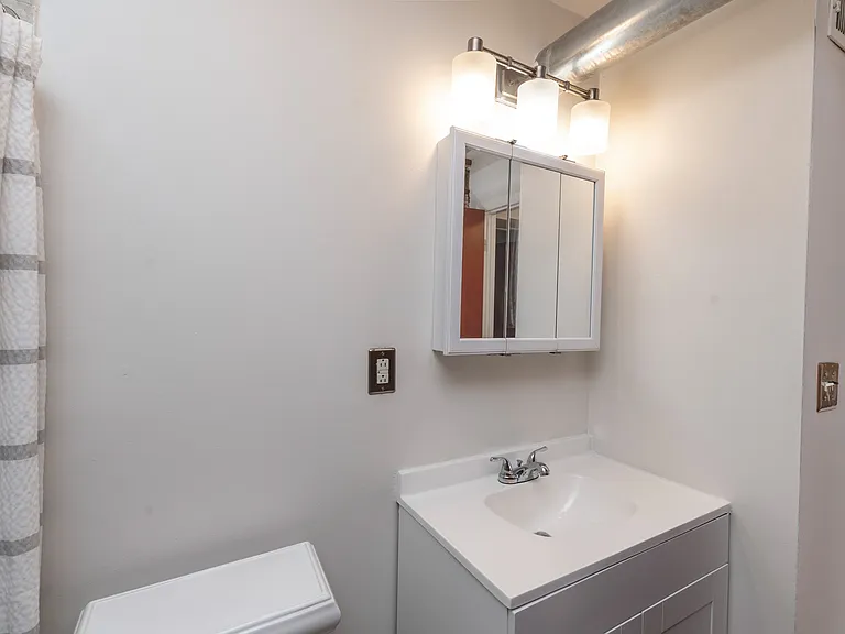 2118 Saint James Ave #1 — Photo 19