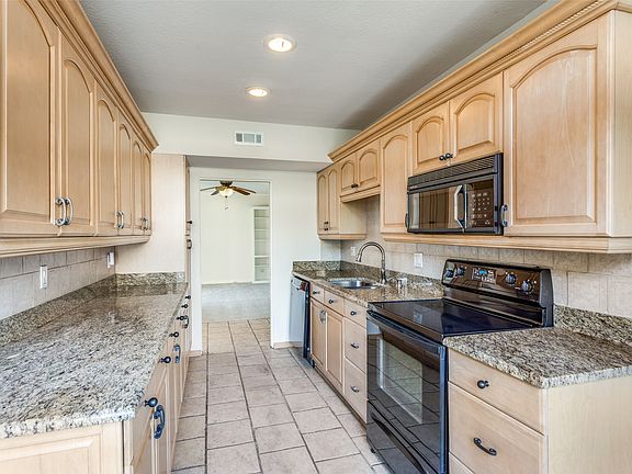 5th image of 4500 Westridge Ave APT 25