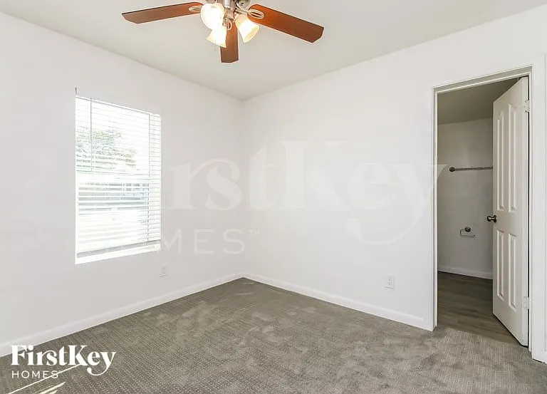 9321 E Dallas St — Photo 11