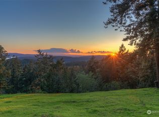 1158 Victorian Valley Dr, Eastsound, WA 98245