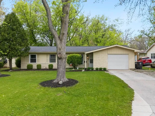 4301 Lynwood Ct, Fort Wayne, IN 46815
