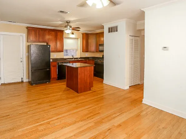 642 W Roscoe St #1, Chicago, IL 60657