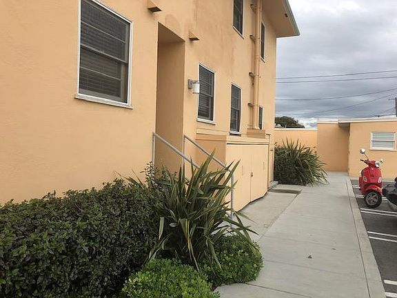 2nd image of 1054 Elkgrove Ave APT 2