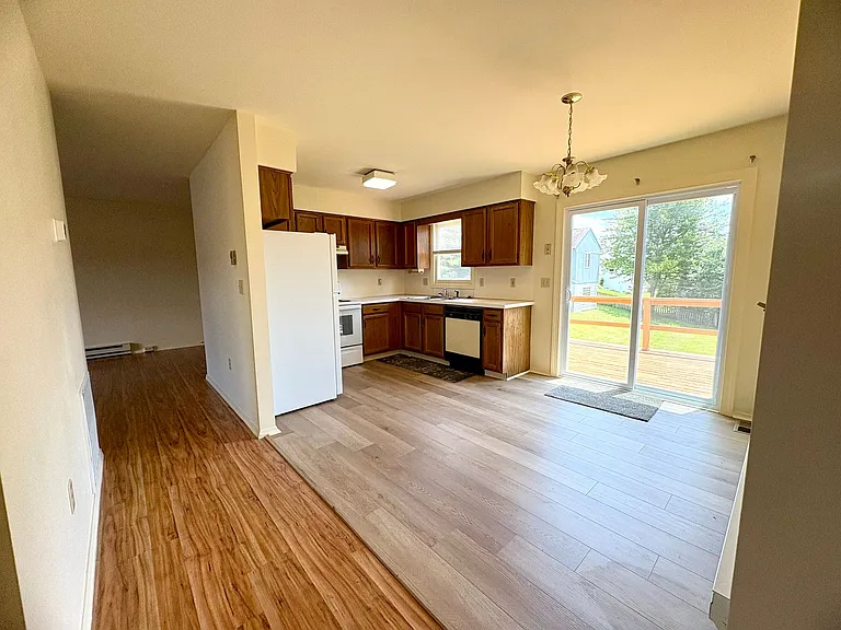 10 Mary Dr — Photo 8