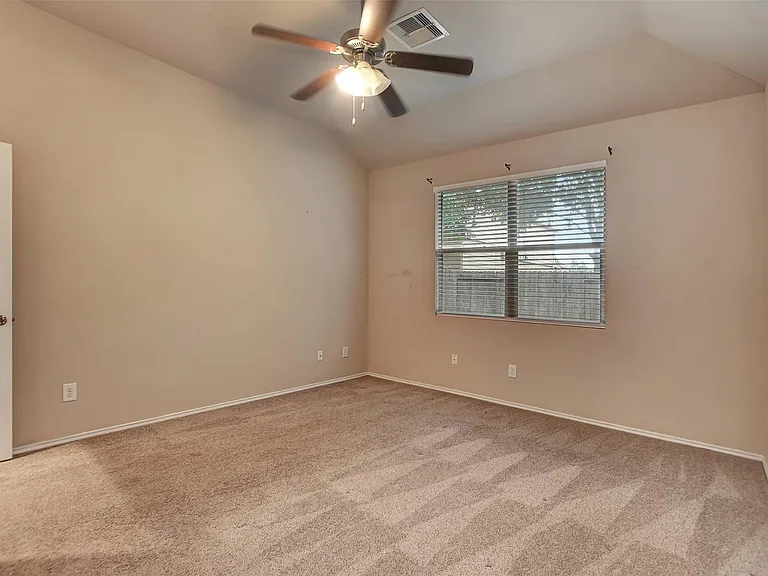 11426 Noble Ct — Photo 24