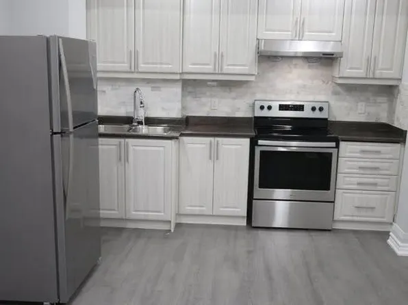 297 Cumberland Ave #1, Hamilton, ON L8M 2A3