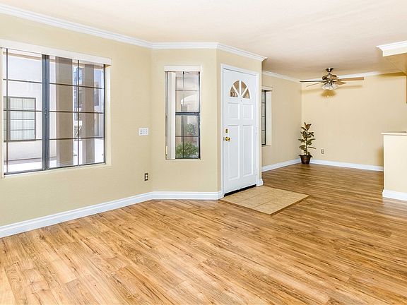 3rd image of 2828 Famosa Blvd Unit 107
