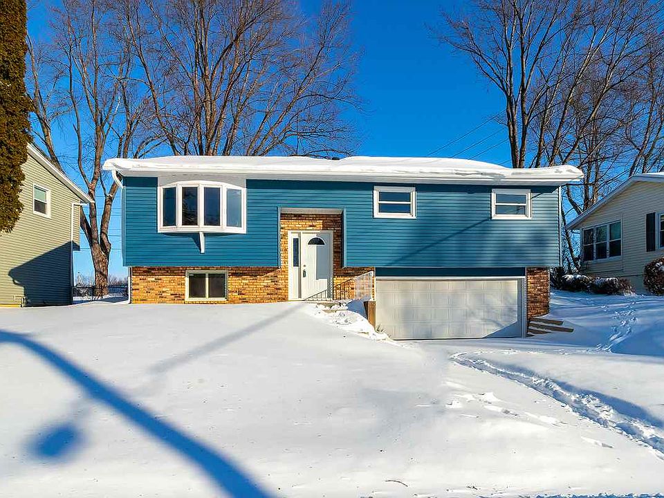 1st image of 2572 New Lexington Dr