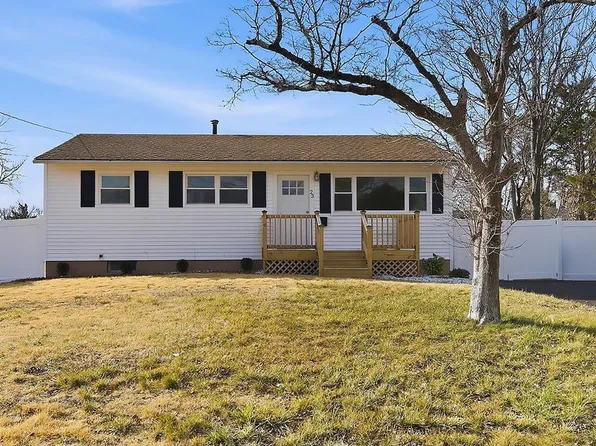 23 Bucknell Dr, South Toms River, NJ 08757