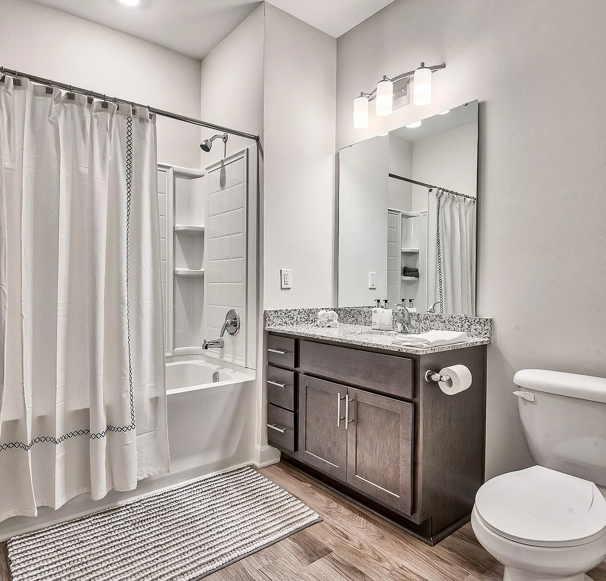 Pines at Glen Laurel Luxury Apartments — Photo 1