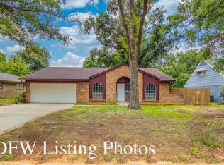 7341 Laurie Dr, Fort Worth, TX 76112