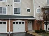 209 E Parallel St #3B photo 1