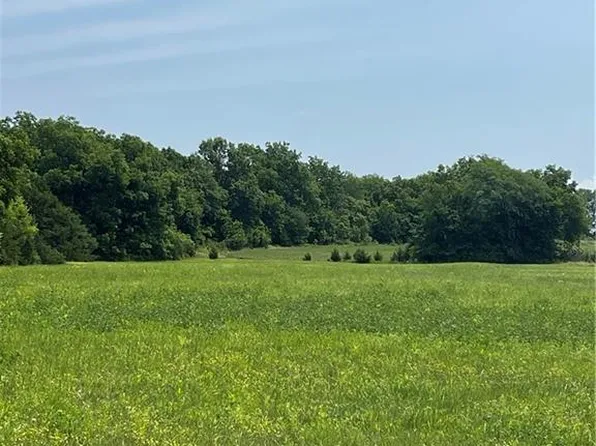 Renner Rd, Paola, KS 66071