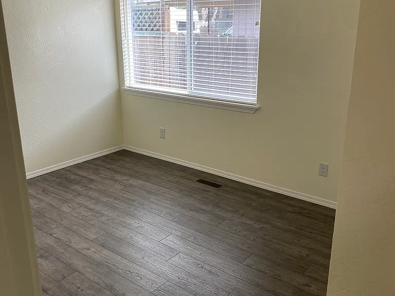 approximately a 12x 13 bedroom