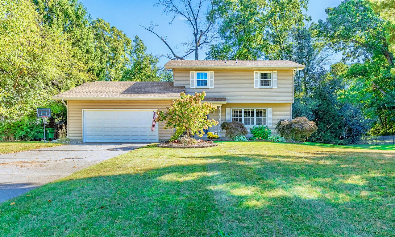 258 Easthill Dr photo 1