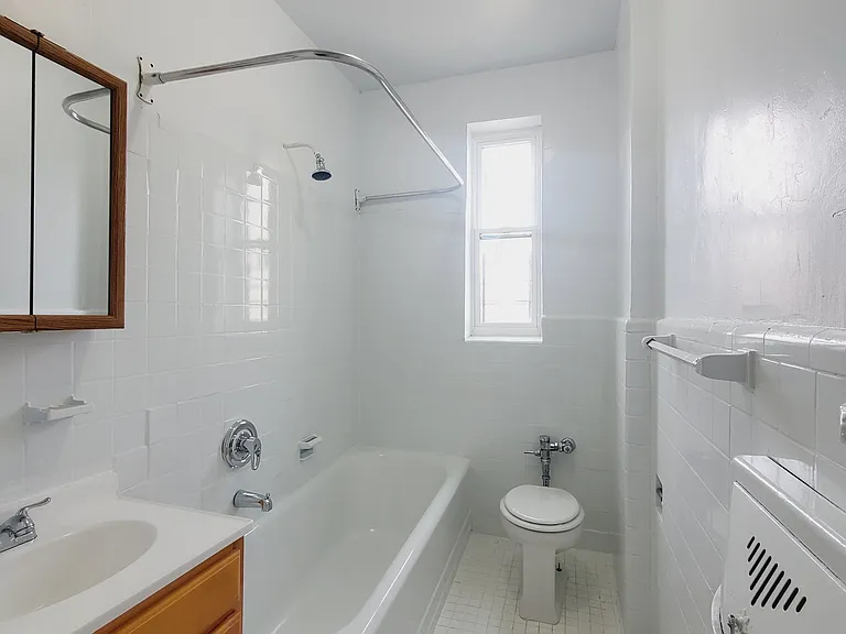 711 Walton Ave #4J — Photo 10