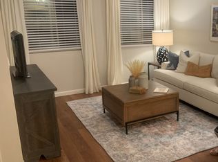 1676 Chalcedony St APT 4, San Diego, CA 92109