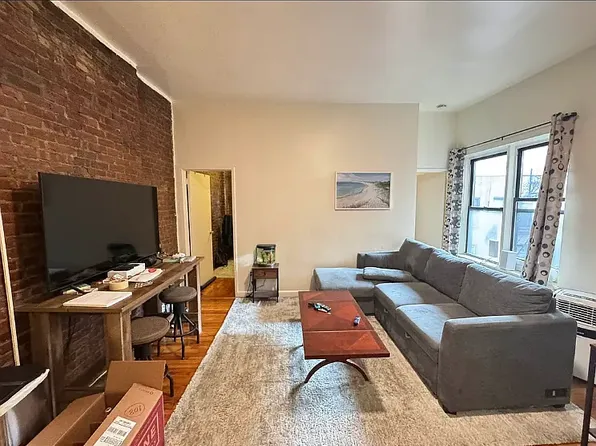 220 E 29th St, New York, NY