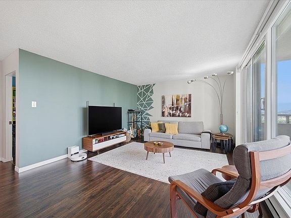 3rd image of 4160 Sardis St #1006